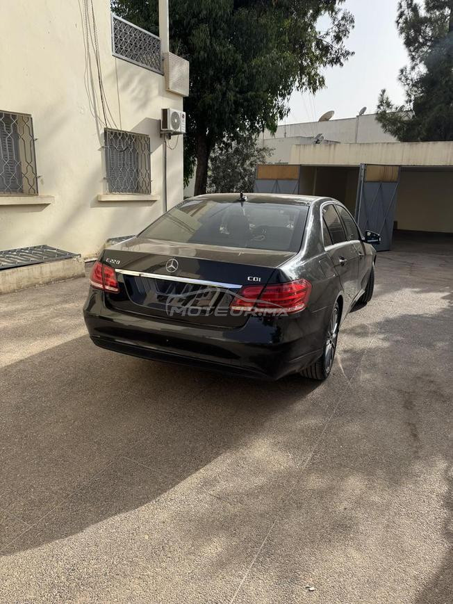 Mercedes-Benz Classe E 220d en excellent état.
