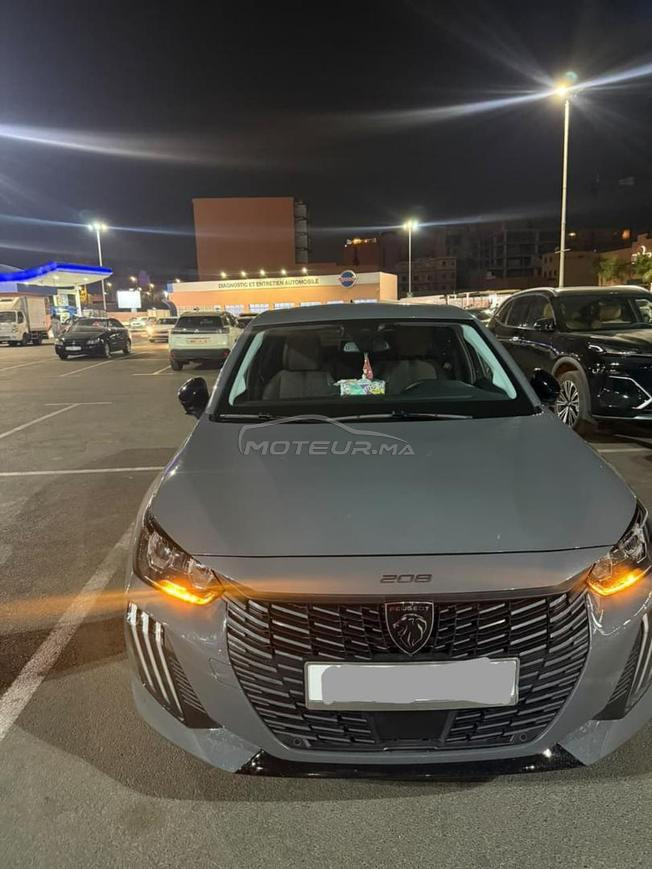 Peugeot 208 Hybride Automatique 2025 à Marrakech