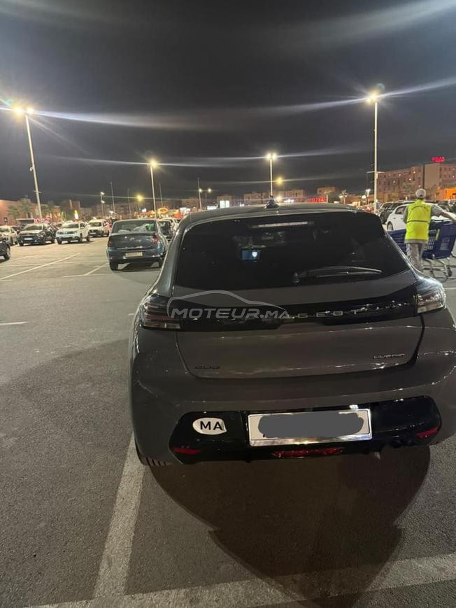 Peugeot 208 Hybride Automatique 2025 à Marrakech