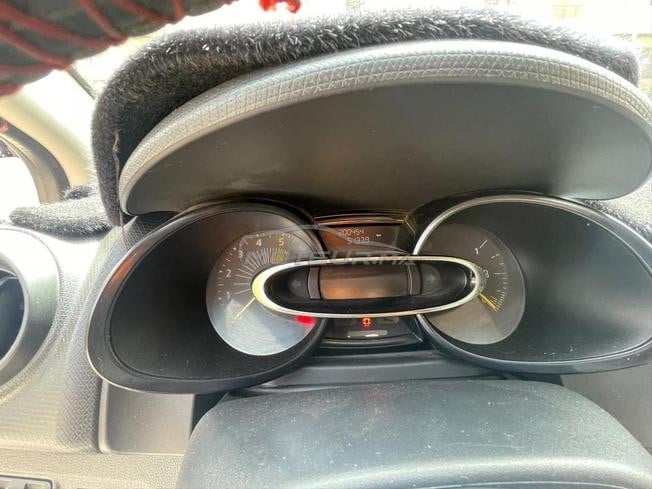clio 4 model 2015 