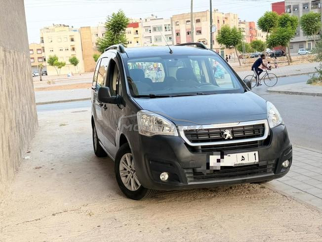 Peugeot Partner Diesel Manuelle 2018 à Kénitra