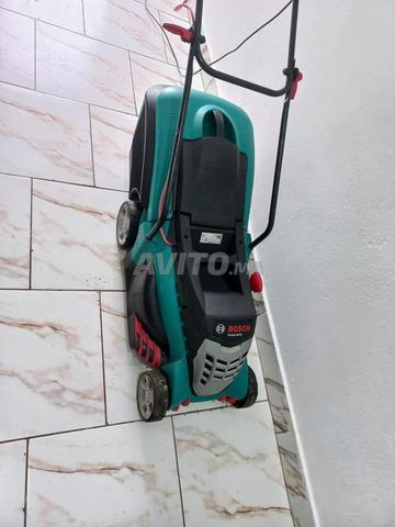 جزازة عشب كهربائية بوش روتاك 40