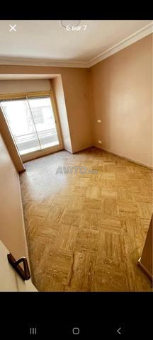 Appartement 4 chambres à louer vide Maarif