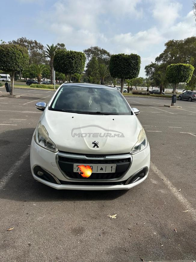 Peugeot 208 White Edition 2018