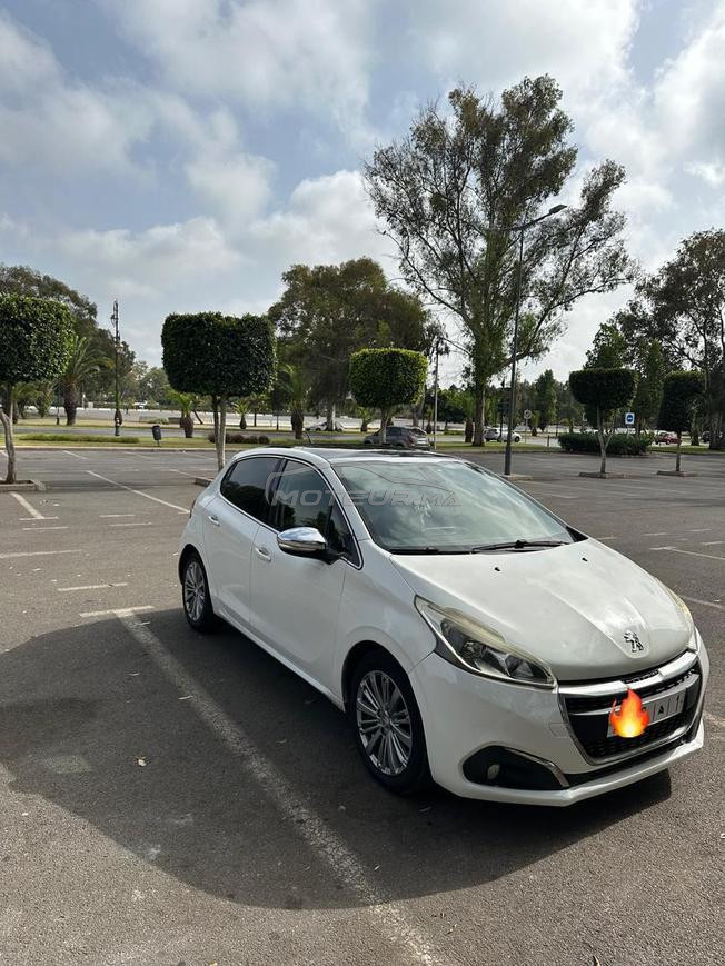 Peugeot 208 White Edition 2018
