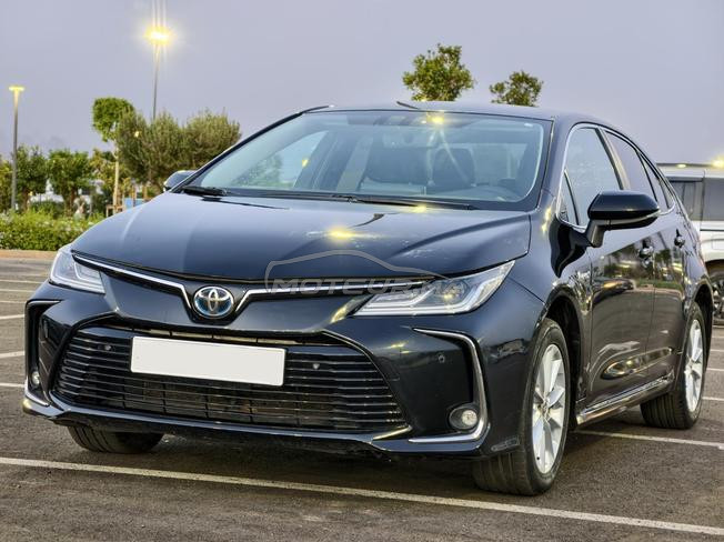 TOYOTA COROLLA PRESTIGE HYBRID 