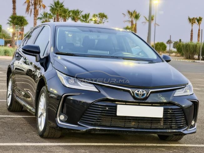 TOYOTA COROLLA PRESTIGE HYBRID 