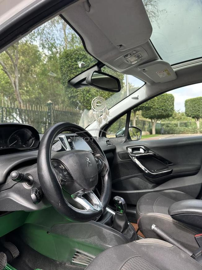 Peugeot 208 White Edition 2018