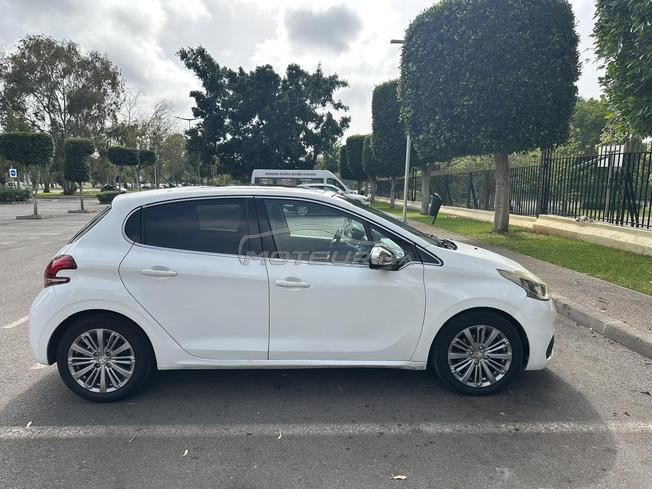 Peugeot 208 White Edition 2018