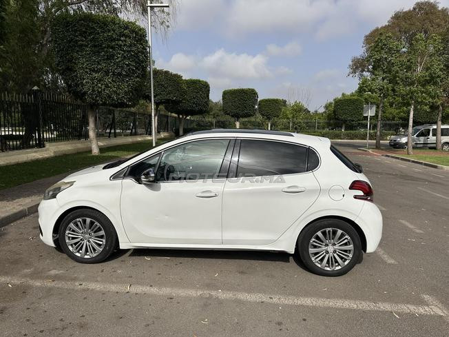 Peugeot 208 White Edition 2018