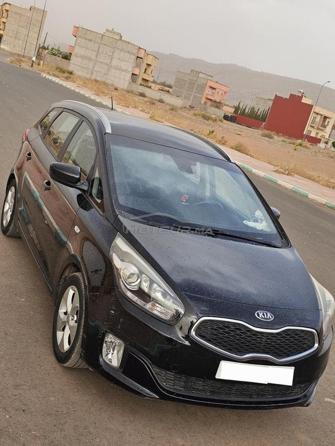 Kia carens 