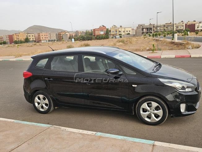 Kia carens 