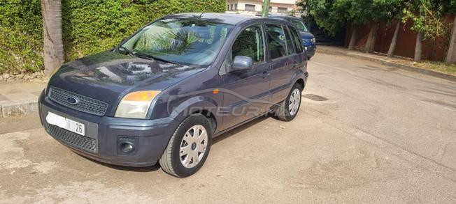 Ford fusion essence très bon état  