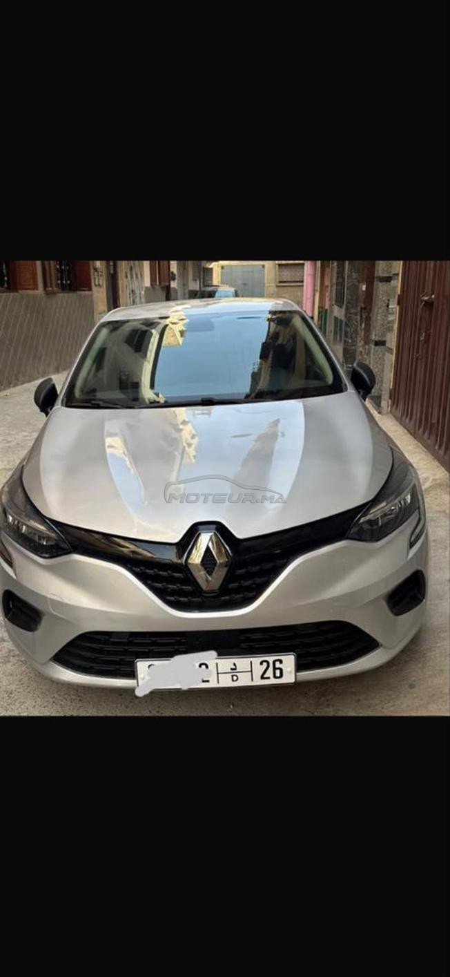 clio 5 essance