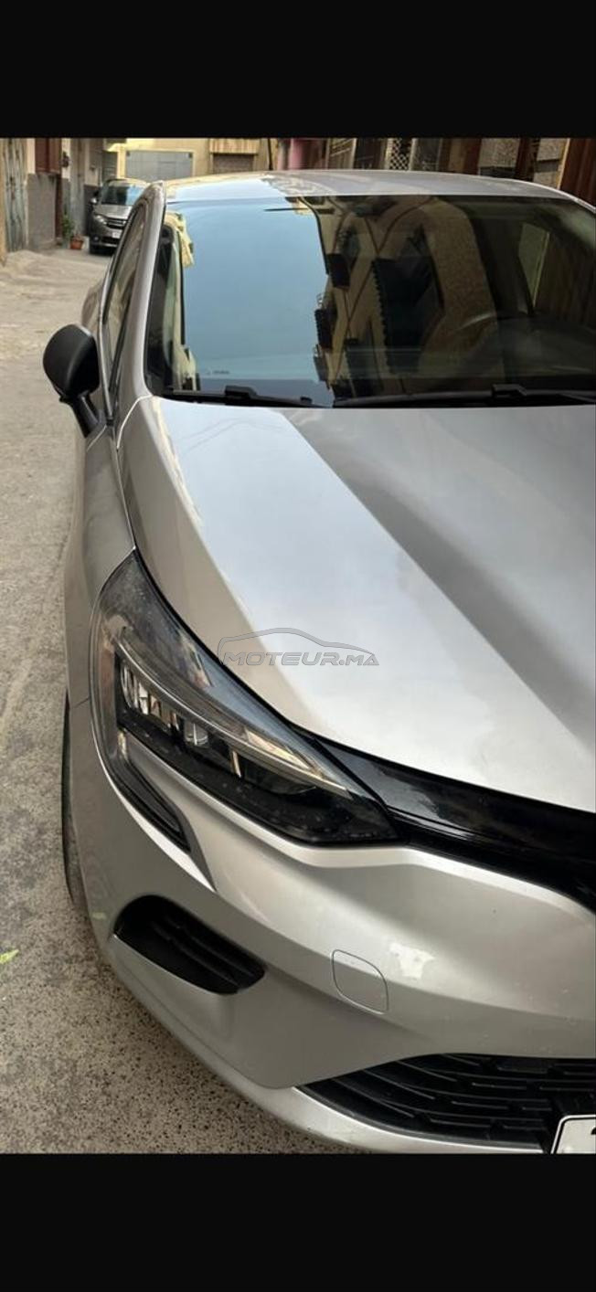 clio 5 essance