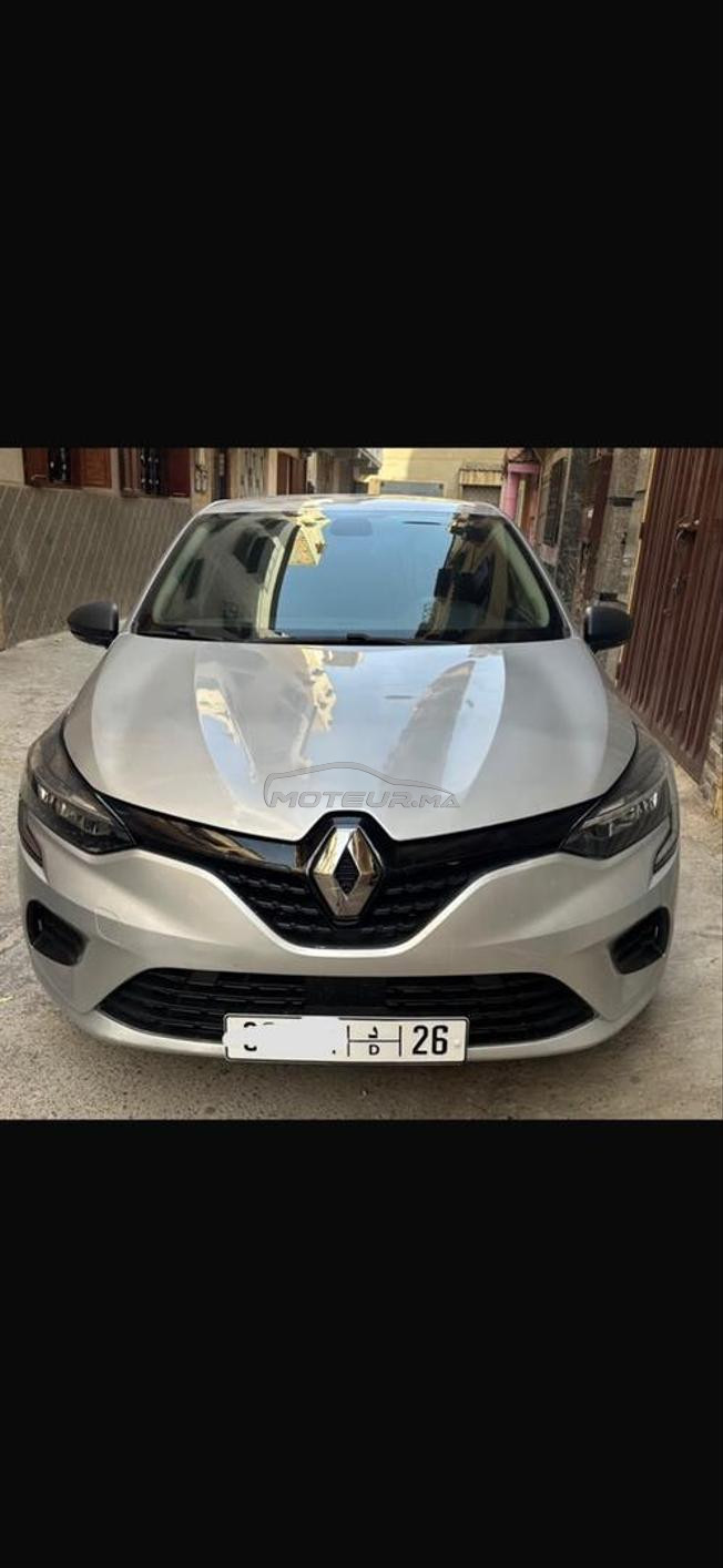 clio 5 essance