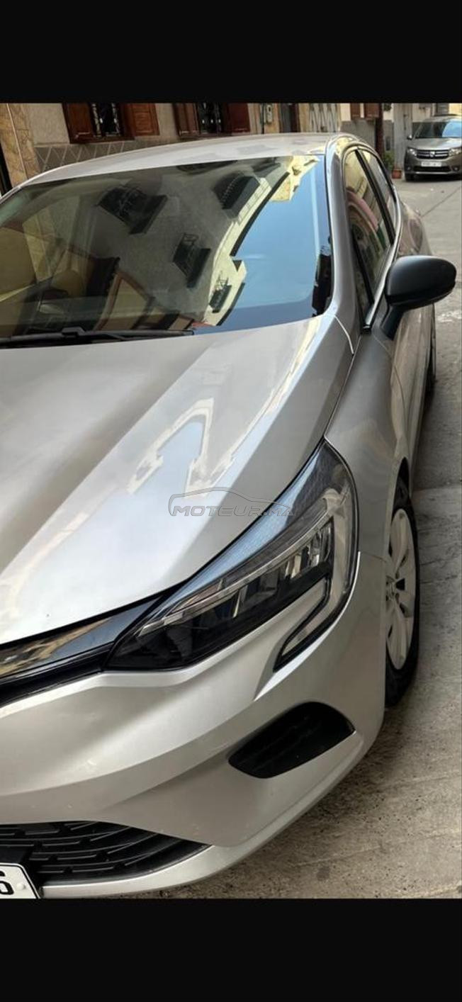 clio 5 essance