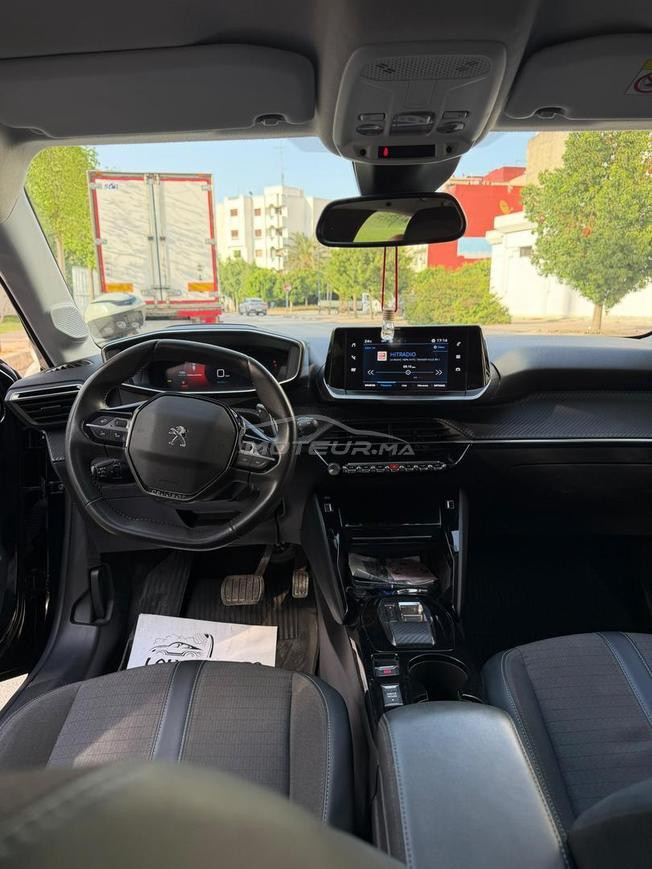 peugeot 208 automatique