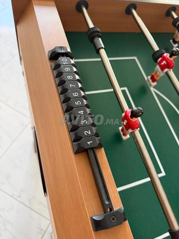 طاولة كرة القدم بحالة جيدة جداً - 2