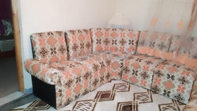 أثاث بحالة جيدة جداً مع خزانة - 2