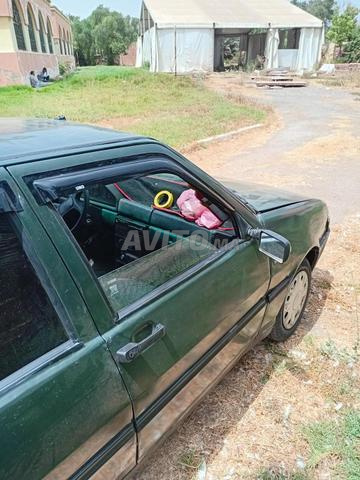 Fiat Uno propre, moteur et pneus neufs - 2