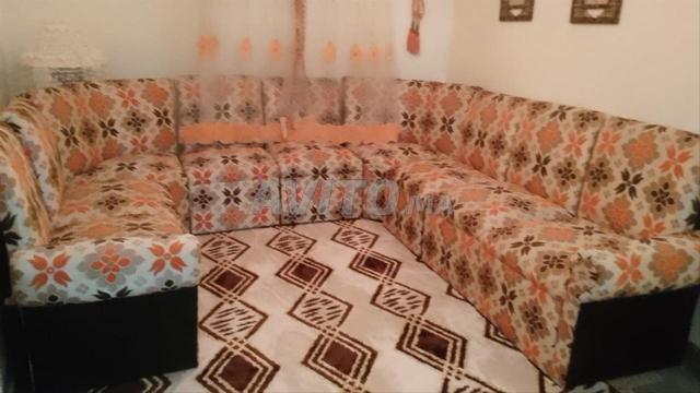 Très bon mobilier avec coin