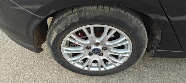 ford focus Titanium Diesel 6 CV 