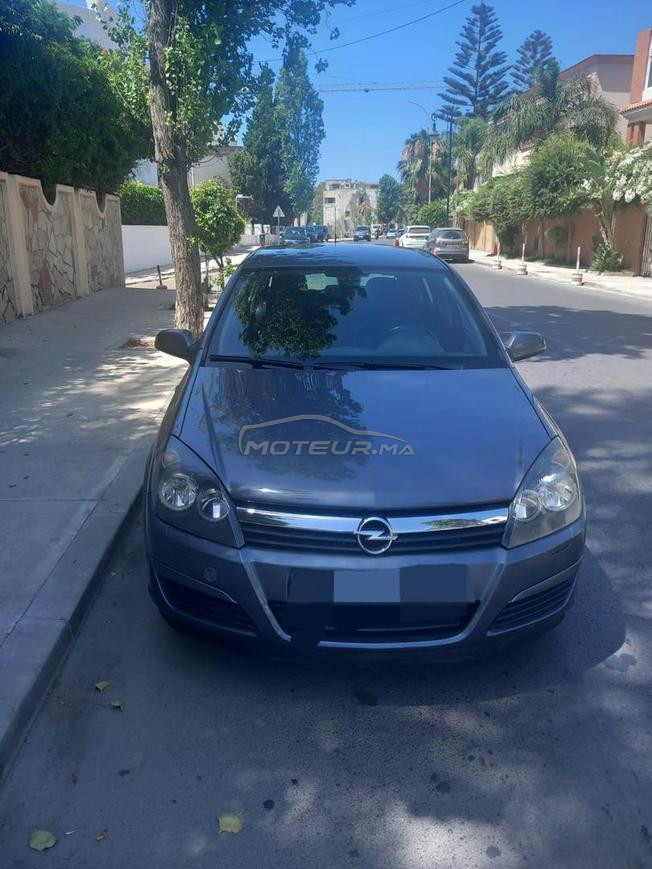 Opel Astra Diesel Manuelle 2005 à Tanger