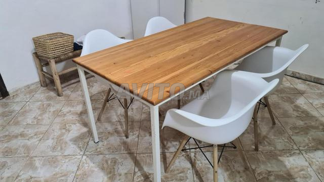 Table et chaises - 2