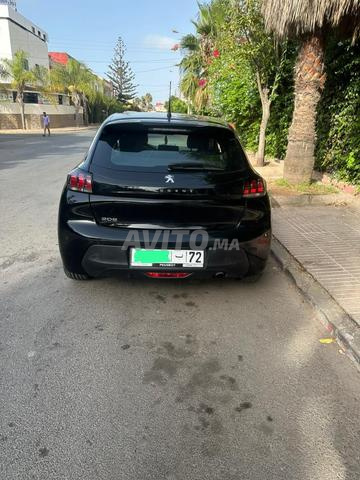 Peugeot 208 automatique - 2