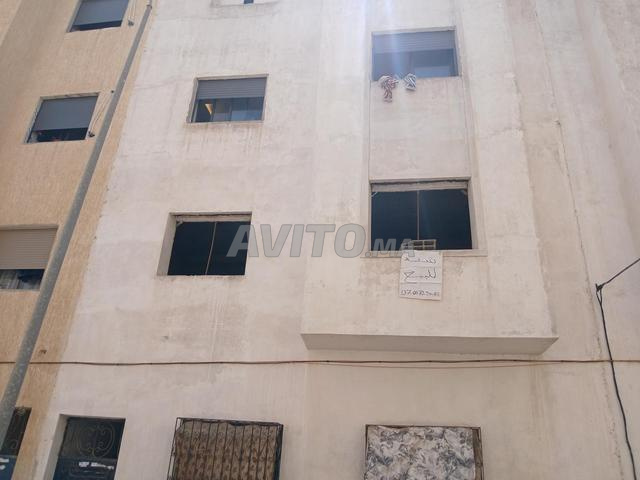 Appartement à vendre, premier étage, proche de toutes commodités