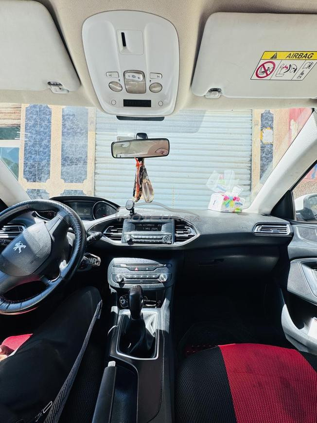 je met ma Peugeot 308 carte grise 