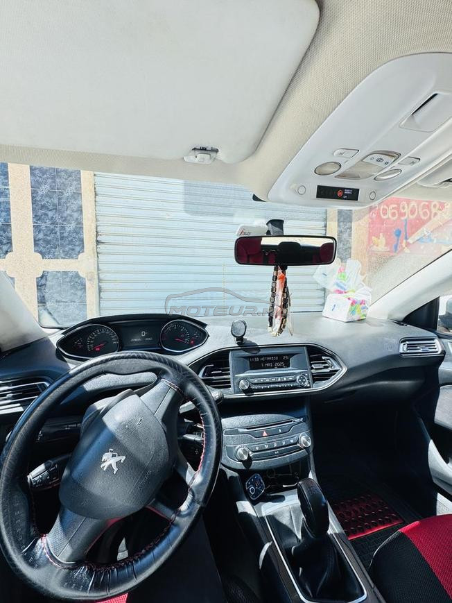 je met ma Peugeot 308 carte grise 