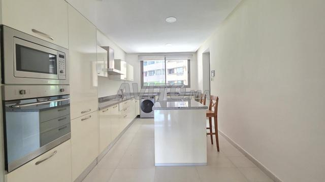 Appartement à Gauthier à louer 210 m²