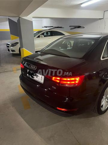 أودي A4 سوداء فئة بريميوم - 2
