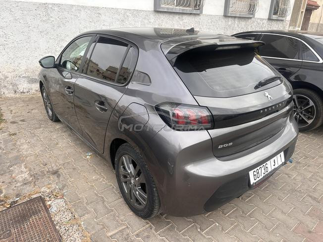 Peugeot 208 diesel boîte automatique 