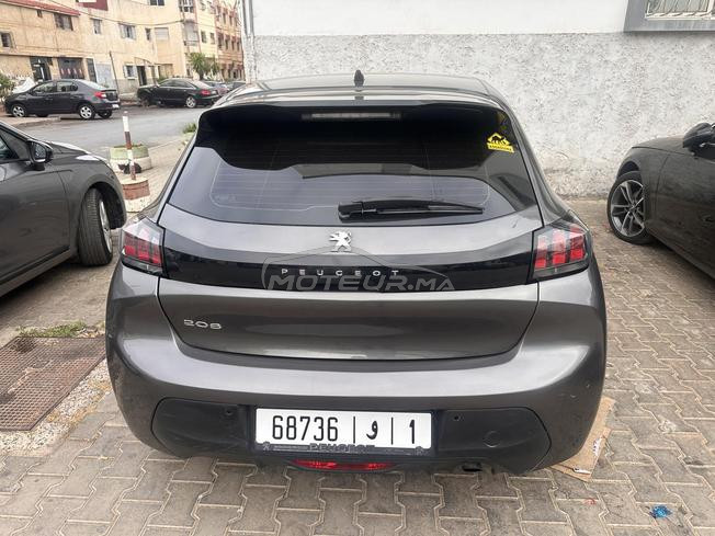 Peugeot 208 diesel boîte automatique 