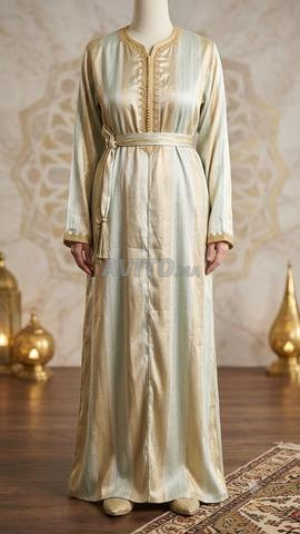 Vêtements traditionnels à vendre