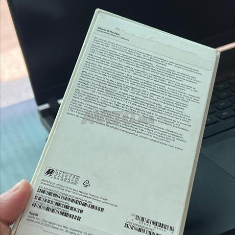 iPhone 15 Pro Max 10 sur 10 - 2