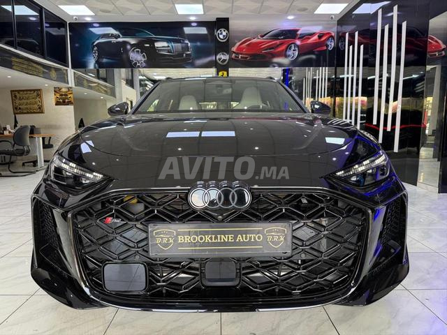 أودي RS5 حصرية كاملة بالكربون