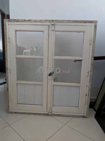 Fenêtre en bois de haute qualité et verre