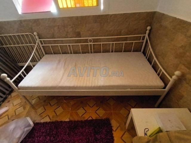 Lit IKEA avec matelas – Très bon état - 2