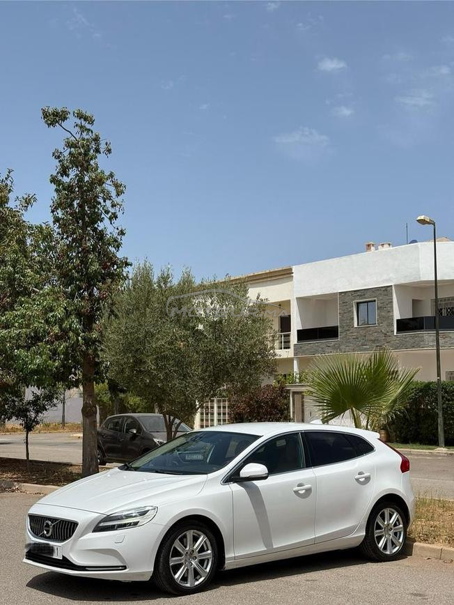 VOLVO V40 D2 INSPECTION 