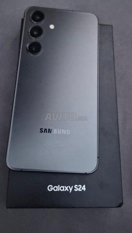 Samsung Galaxy S24 128 Go Presque Neuf - 2