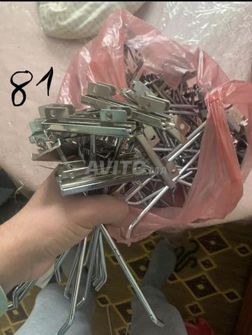 Accessoire pour suspendre sandales et chaussures