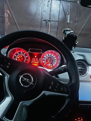 Opel Adam Essence Manuelle 2017 à Agadir - 2