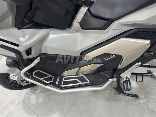 HONDA X-ADV 750