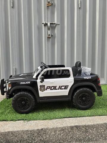 LA VOITURE FORD POLICE 👮‍♂️ - 2