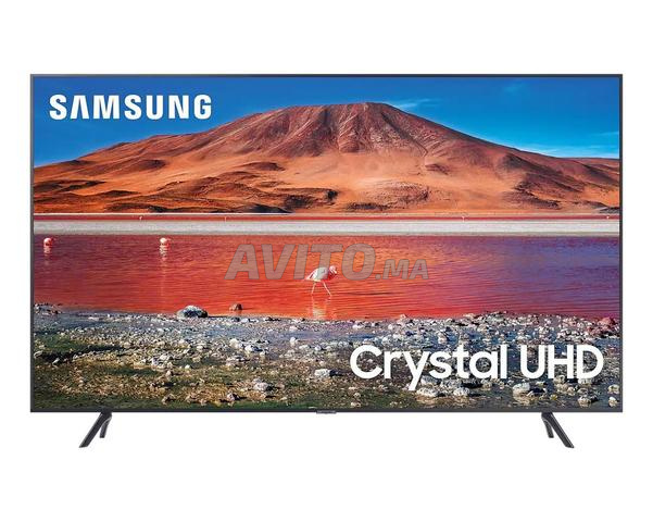 Samsung Crystal UHD DU7100 65 pouces - 2