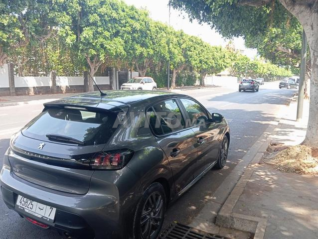 Peugeot 208 2023 Très bon état - 2